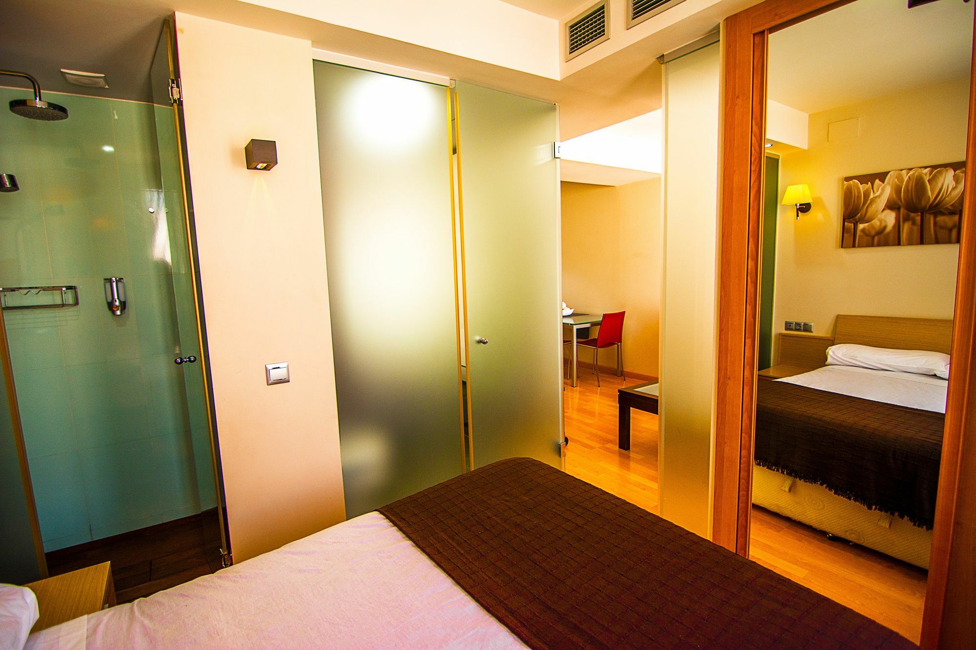 Dream Suites And Apartments Almeria Centro Luaran gambar
