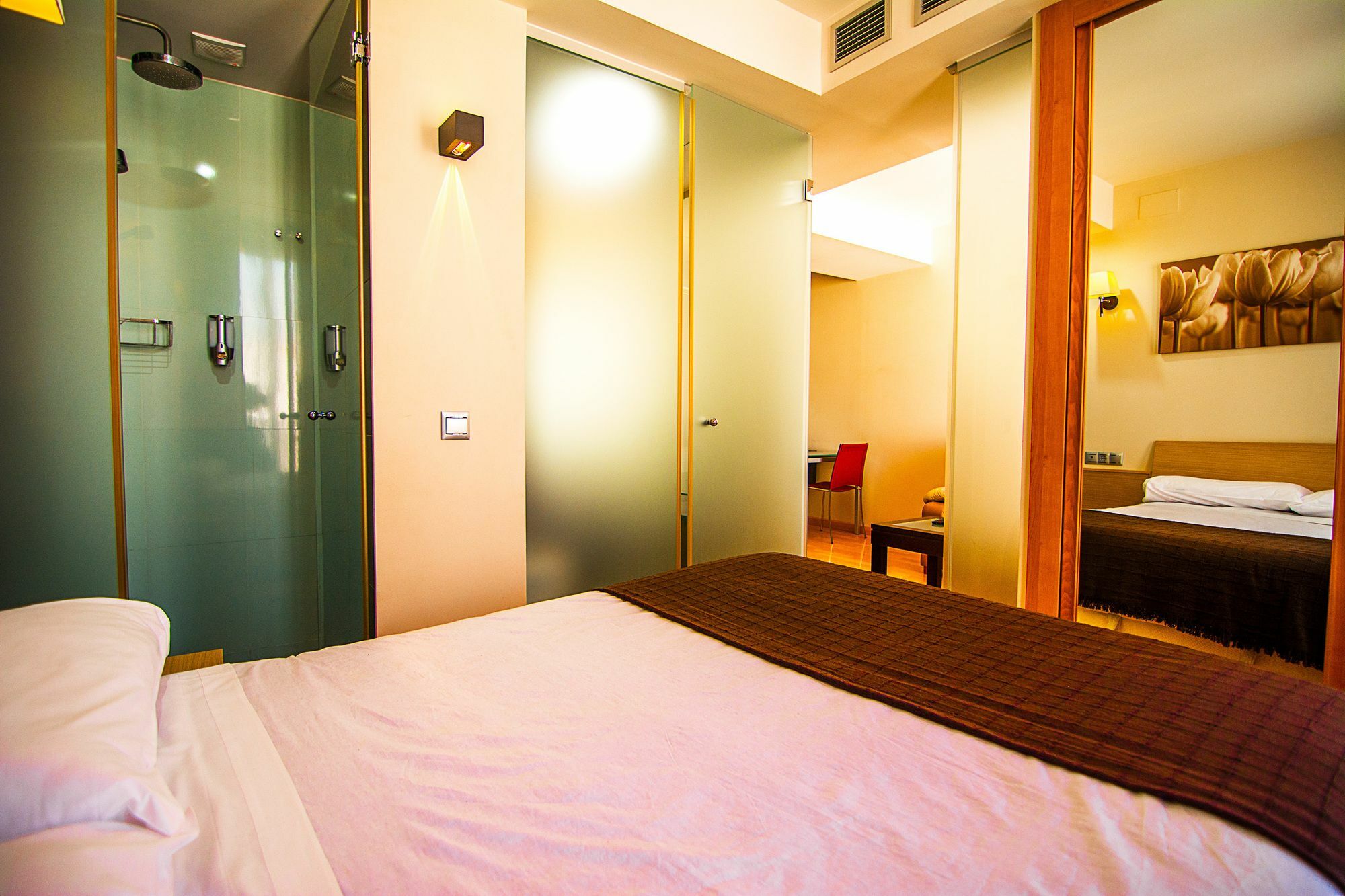 Dream Suites And Apartments Almeria Centro Luaran gambar