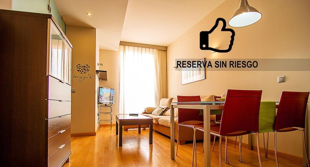 Dream Suites And Apartments Almeria Centro Luaran gambar